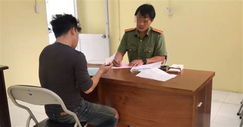 Đăng clip sai sự thật, YouTuber Dưa Leo bị xử phạt.